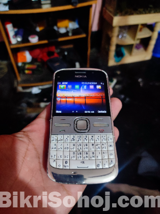 Nokia E5